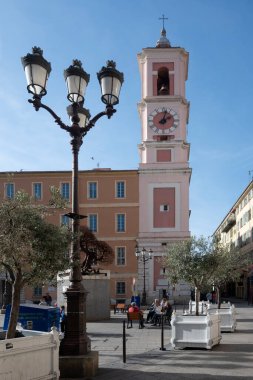 Güzel, FRANCE - 28 Ocak 2024: Nice, Provence Alpes-Cote d 'Azur, Fransa' da tipik sokak ve bina