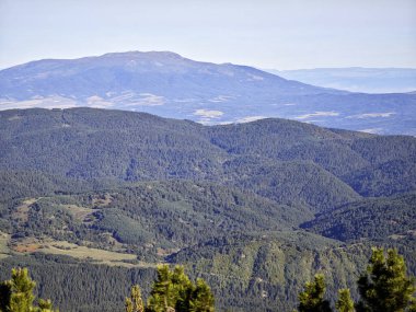 Rila Dağı 'nın Mechit yakınlarındaki muhteşem sonbahar manzarası ve Popova Kapa zirveleri, Bulgaristan
