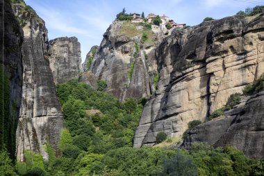 Meteora Manastırlarının bahar manzarası, Teselya, Yunanistan