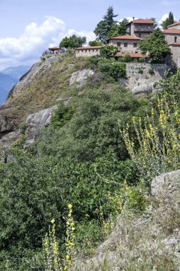 Meteora Manastırlarının bahar manzarası, Teselya, Yunanistan