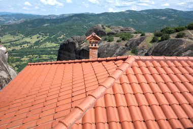 Meteora Manastırlarının bahar manzarası, Teselya, Yunanistan