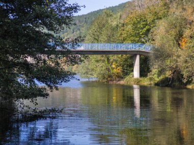 Sonbahar manzara Iskar Nehri yakınındaki Pancharevo Gölü, Sofya şehir bölge, Bulgaristan