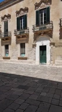 LECCE, İtalya - 12 Mayıs 2024: İtalya 'nın Apulia Bölgesi' ndeki Eski Lecce kasabasının muhteşem manzarası