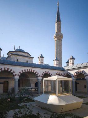 Türkiye 'nin Doğu Trakya kentindeki Edirne kentindeki Uc Serefeli (Burmali veya Üç Balkon) camii