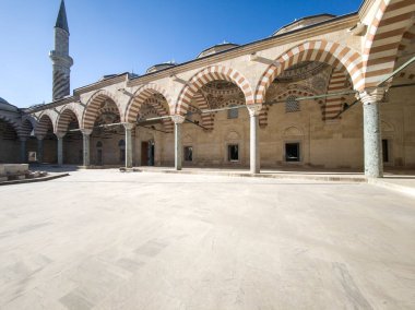 Türkiye 'nin Doğu Trakya kentindeki Edirne kentindeki Uc Serefeli (Burmali veya Üç Balkon) camii