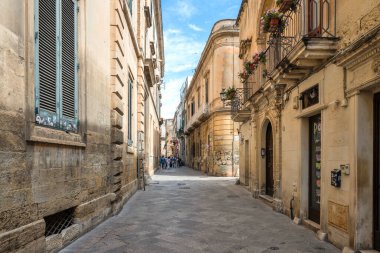 LECCE, İtalya - 12 Mayıs 2024: İtalya 'nın Apulia Bölgesi' ndeki Eski Lecce kasabasının muhteşem manzarası