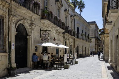 LECCE, İtalya - 12 Mayıs 2024: İtalya 'nın Apulia Bölgesi' ndeki Eski Lecce kasabasının muhteşem manzarası