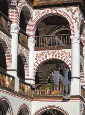 Bulgaristan 'ın Kyustendil Bölgesi, Rila (Rila Manastırı) Ortodoks Manastırı' nın sonbahar manzarası