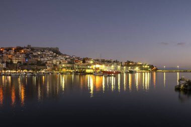 KAVALA, GREECE - 26 Aralık 2023: Kavala, Doğu Makedonya ve Trakya 'nın İnanılmaz Günbatımı Panoraması, Yunanistan
