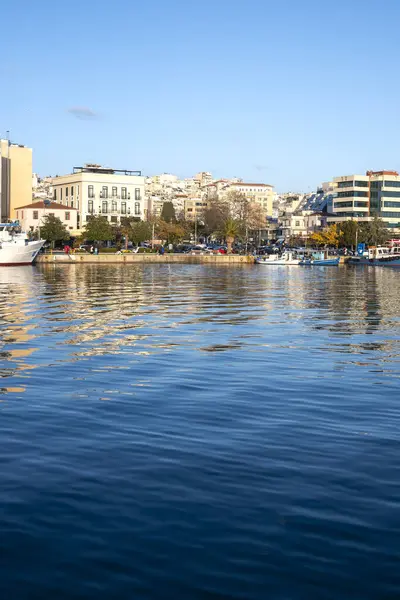 KAVALA, GREECE - 26 Aralık 2023: Kavala, Doğu Makedonya ve Trakya 'nın İnanılmaz Günbatımı Panoraması, Yunanistan