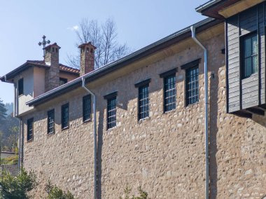Bulgaristan 'ın Filibe Bölgesi' ndeki Ortaçağ Bachkovo Manastırı Manastırı 'nın sonbahar manzarası