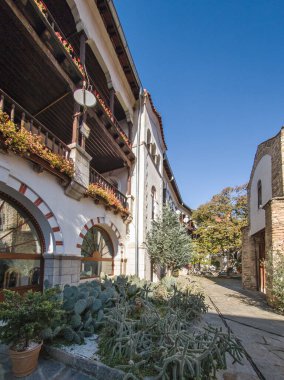 Bulgaristan 'ın Filibe Bölgesi' ndeki Ortaçağ Bachkovo Manastırı Manastırı 'nın sonbahar manzarası