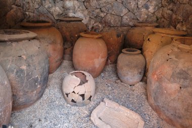 Mezopotamos, Epirus, Yunanistan yakınlarındaki Acheron köyünün Eski Yunan Necromanteion kalıntıları