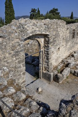 Mezopotamos, Epirus, Yunanistan yakınlarındaki Acheron köyünün Eski Yunan Necromanteion kalıntıları