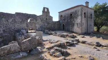 Mezopotamos, Epirus, Yunanistan yakınlarındaki Acheron köyünün Eski Yunan Necromanteion kalıntıları