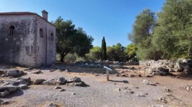 Mezopotamos, Epirus, Yunanistan yakınlarındaki Acheron köyünün Eski Yunan Necromanteion kalıntıları