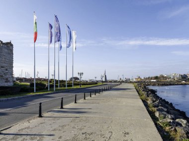 Bulgaristan 'ın Burgaz Bölgesi' nin Nessebar kentindeki Coastal caddesinden şaşırtıcı Panorama