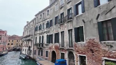 VENICE, İtalya - 05 Aralık 2024: Venedik, Toskana Bölgesi, İtalya 'nın Eski Şehir Panoraması