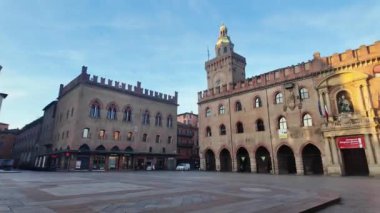 BOLOGNA, İtalya - 07 Aralık 2024: Bologna 'nın Eski Kasabası Panorama, Emilia-Romagna Bölgesi, İtalya