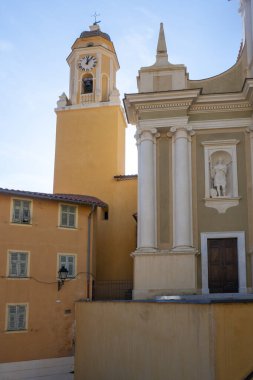 MENTON, FRANCE - 27 Ocak 2024: The Old Town of Menton, Provence Alpes-Cote d 'Azur, Fransa