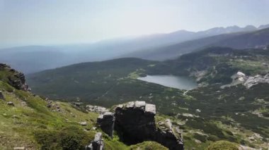 Bulgaristan 'ın Yedi Rila Gölü yakınlarındaki Rila Dağı' nın muhteşem manzarası