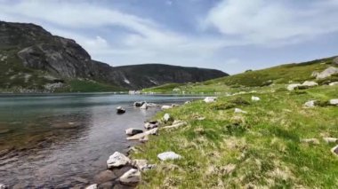 Bulgaristan 'ın Yedi Rila Gölü yakınlarındaki Rila Dağı' nın muhteşem manzarası