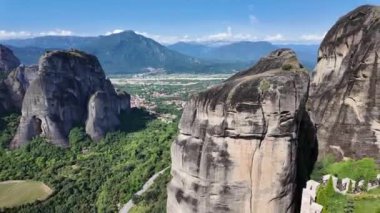 Meteora Manastırları, Teselya, Yunanistan 'ın Bahar Panoramik Manastırı