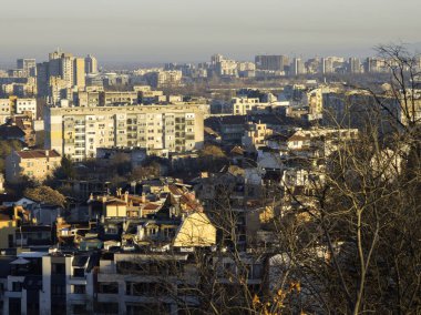 Bulgaristan 'ın Nebet Tepe tepesinden Filibe kentinin panoramik Günbatımı manzarası