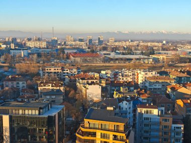 Bulgaristan 'ın Nebet Tepe tepesinden Filibe kentinin panoramik Günbatımı manzarası