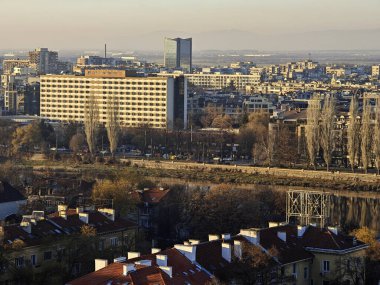 Bulgaristan 'ın Nebet Tepe tepesinden Filibe kentinin panoramik Günbatımı manzarası