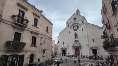 BARI, İtalya - 16 Mayıs 2024: İtalya 'nın Apulia Bölgesi' ndeki Bari kentinin muhteşem manzarası