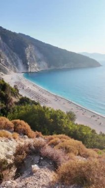 Yunanistan 'ın İyon Adaları' ndaki Myrtos Sahili etrafındaki Cephalonia kıyı şeridinin inanılmaz manzarası
