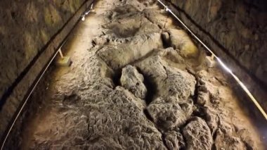 Mezopotamos, Epirus, Yunanistan yakınlarındaki Acheron köyünün Eski Yunan Necromanteion kalıntıları