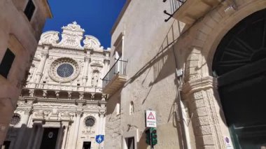 LECCE, İtalya - 12 Mayıs 2024: İtalya 'nın Apulia Bölgesi' ndeki Eski Lecce kasabasının muhteşem manzarası