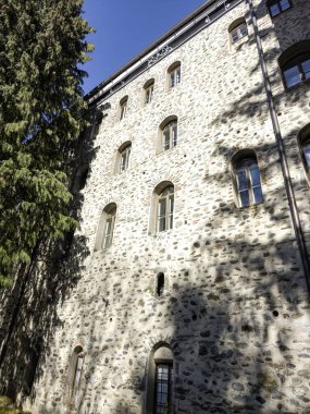 Bulgaristan 'ın Kyustendil Bölgesi, Rila (Rila Manastırı) Ortodoks Manastırı' nın sonbahar manzarası