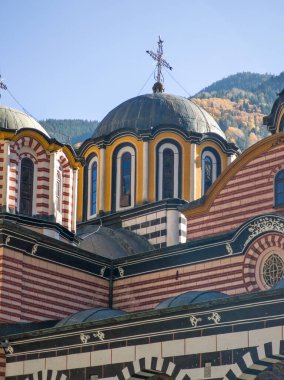 Bulgaristan 'ın Kyustendil Bölgesi, Rila (Rila Manastırı) Ortodoks Manastırı' nın sonbahar manzarası