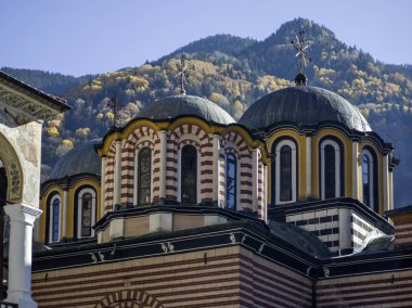 Bulgaristan 'ın Kyustendil Bölgesi, Rila (Rila Manastırı) Ortodoks Manastırı' nın sonbahar manzarası