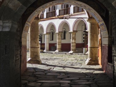 Bulgaristan 'ın Kyustendil Bölgesi, Rila (Rila Manastırı) Ortodoks Manastırı' nın sonbahar manzarası