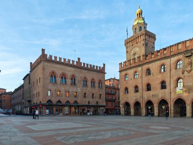 BOLOGNA, İtalya - 07 Aralık 2024: Bologna şehir merkezi Panorama, Emilia-Romagna, İtalya