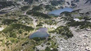 Bulgaristan 'ın Banderitsa Nehri etrafındaki Pirin Dağı' nın şaşırtıcı hava manzarası