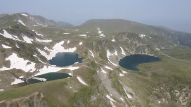 Bulgaristan 'ın Yedi Rila Gölü yakınlarındaki Rila Dağı' nın şaşırtıcı hava manzarası