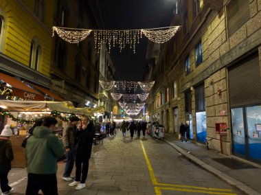 BOLOGNA, İtalya - 07 Aralık 2024: Bologna 'nın Eski Kasabası, Emilia-Romagna Bölgesi, İtalya