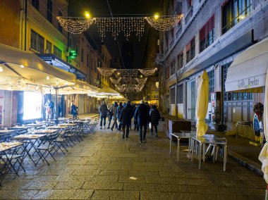 BOLOGNA, İtalya - 07 Aralık 2024: Bologna 'nın Eski Kasabası, Emilia-Romagna Bölgesi, İtalya