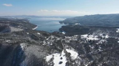 Bulgaristan 'ın Sofya kenti yakınlarındaki Iskar Barajı' nın hava manzarası