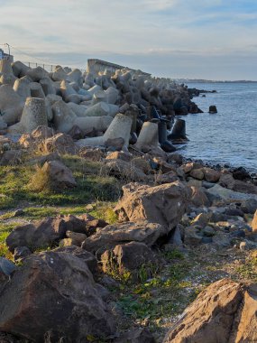 Bulgaristan 'ın Burgaz Bölgesi Sozopol kentindeki tipik sokak ve evler