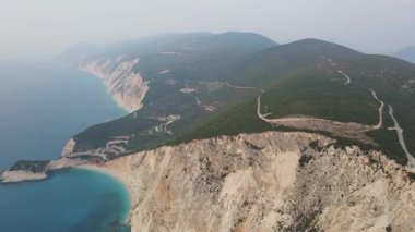 Lefkada, İyon Adaları 'nın kıyı şeridinin şaşırtıcı Hava Günbatımı manzarası, Yunanistan