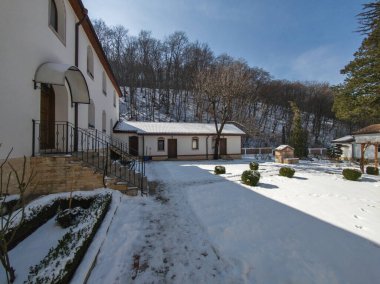 Bulgaristan 'ın başkenti Sofya' daki Lyulin Dağı 'ndaki Kutsal Üçlü Manastırı' na adanmış Ortodoks Divotino Manastırı