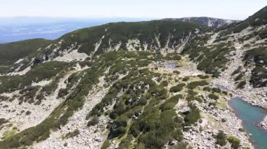 The Dead ve The Fish Lakes, Bulgaristan yakınlarındaki Rila Dağı 'nın İnanılmaz Yaz Manzarası
