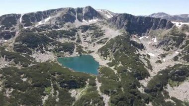 The Dead ve The Fish Lakes, Bulgaristan yakınlarındaki Rila Dağı 'nın İnanılmaz Yaz Manzarası