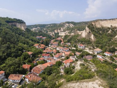 Bulgaristan 'ın Blagoevgrad bölgesinin tarihi Melnik kasabasının hava manzarası